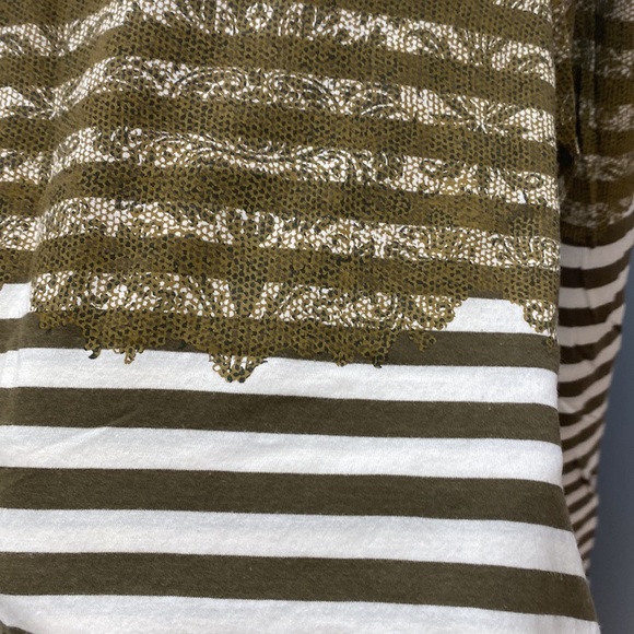 T SHIRT - Picture 5 of 9